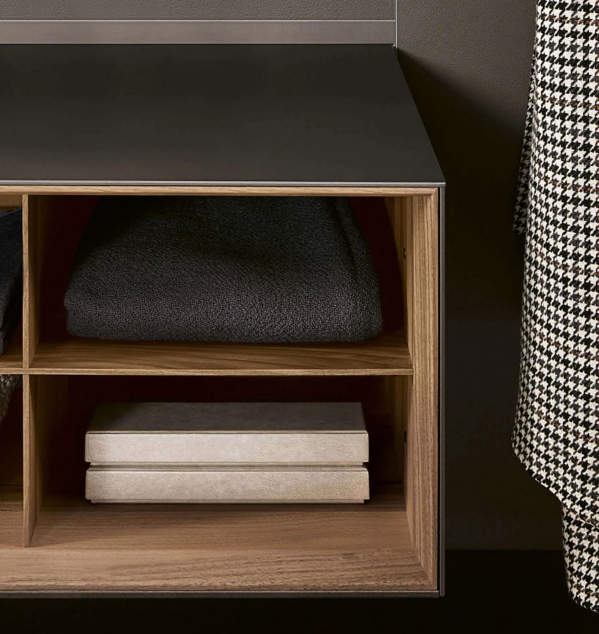 Структура, цвет 303 bronzo, задние стенки - синтетическая кожа, цвет 154 argilla, полки - цвет 303 bronzo, полка для трикотажных изделий 07 меламин, цвет olmo