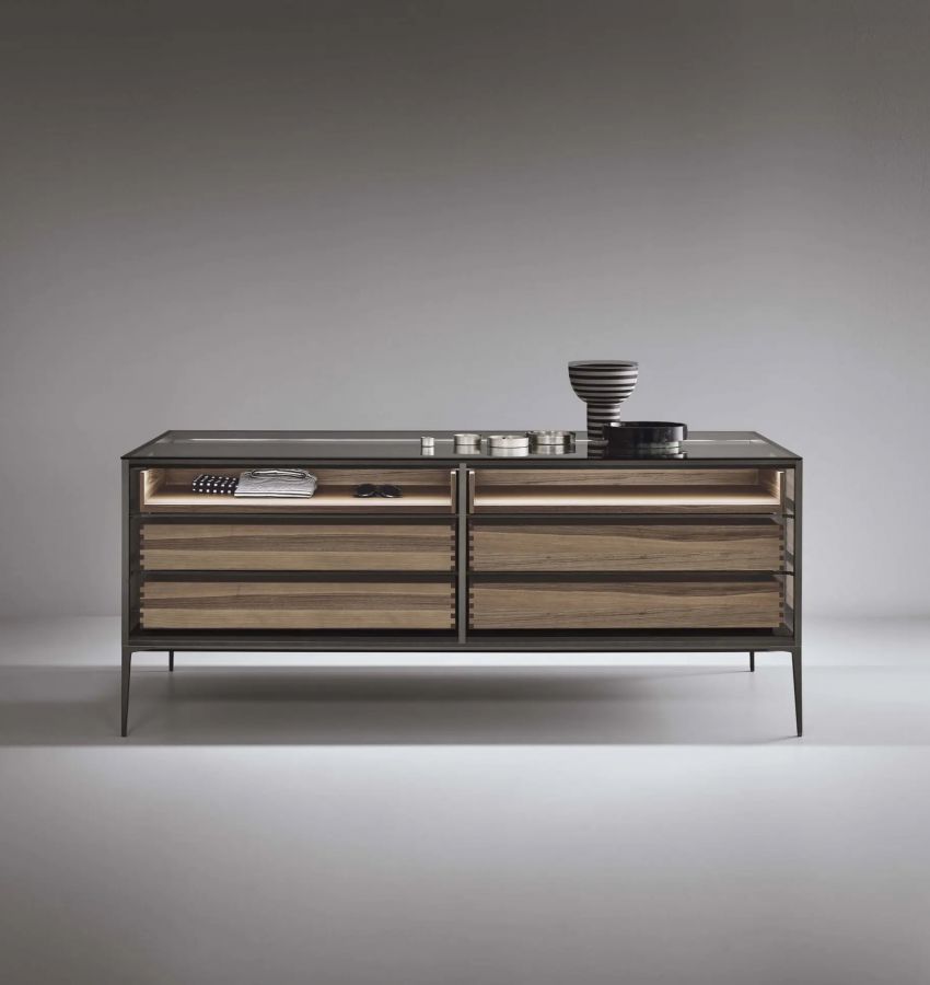 Структура и основание - цвет 303 bronzo, стекло, цвет 67 riflettente chiaro, отделка ящиков - 15 noce, внутренняя отделка ящиков - эко кожа, цвет 153 castoro, внутренняя задняя стенка - 68 specchio grigio, полки - стекло, цвет 63 grigio trasparente