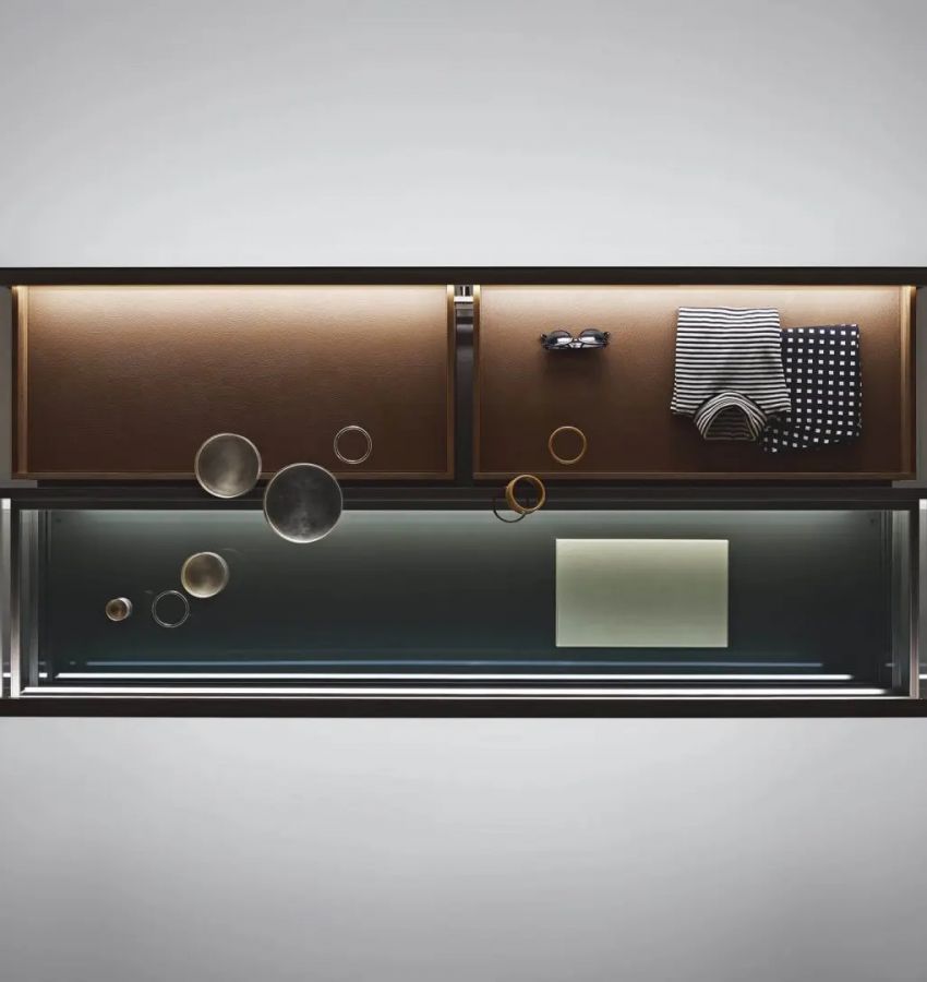 Структура, цвет и основание - 303 bronzo, стекло, цвет 67 riflettente chiaro, отделка ящиков - 15 noce, внутренняя отделка ящиков - эко кожа, цвет 153 castoro, внутренняя задняя стенка - зеркало, цвет 68 specchio grigio, полки - стекло, цвет 63 grigio trasparente 