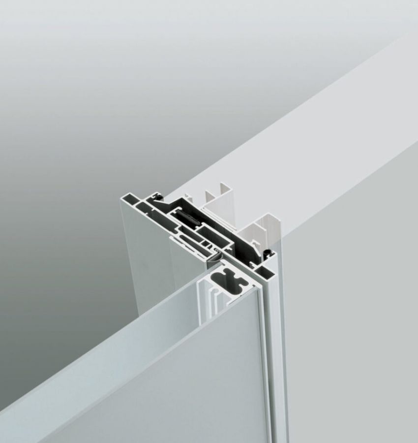 Распашная дверь