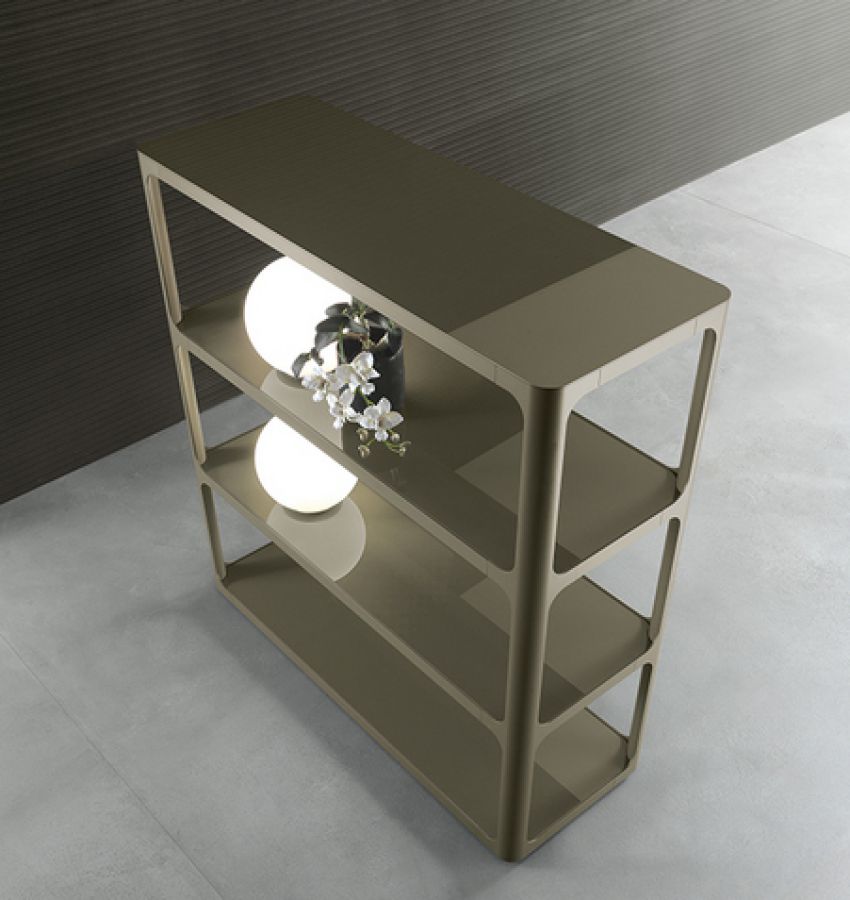 Алюминиевый лакированный каркас цвета «verde oliva» и полки из лакированного стекла цвета «verde oliva»