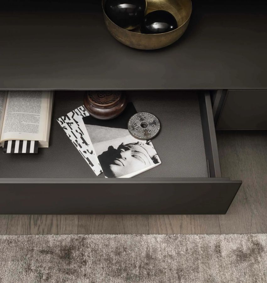 Структура, цвет 84 moro, стекло, цвет 128 moro opaco, дверцы - 63 grigio trasparente, внутренняя отделка ящика - UB09 меламин, цвет cuoio brown, полки со светодиодной подсветкой